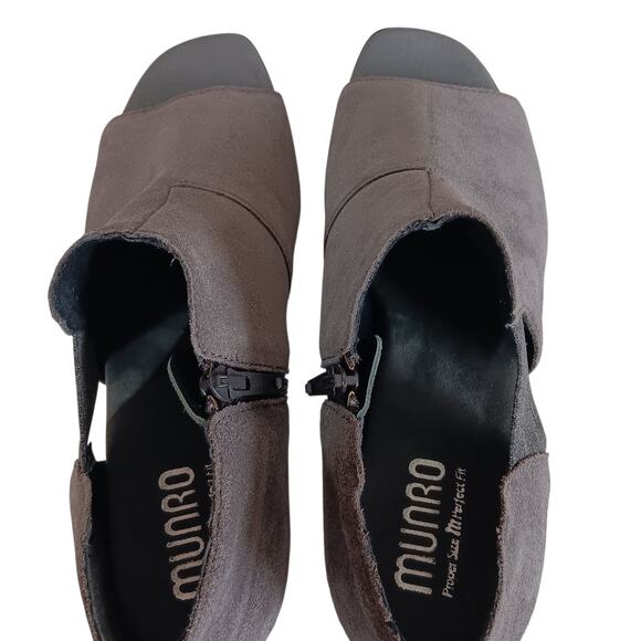 Munro Suede Open Toe Heels Sandals Comfort Shoes 9.5 Gray Zip Block Heel Travel - Picture 6 of 10